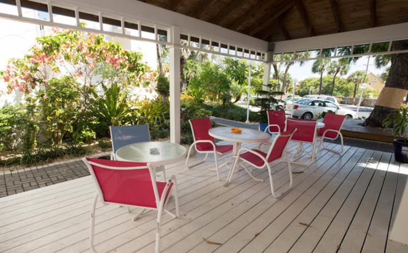 Villas Of The Galleon George Town Extérieur photo